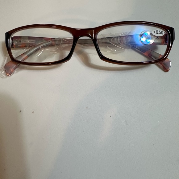 Women’s reading eye glasses - Picture 3 of 7